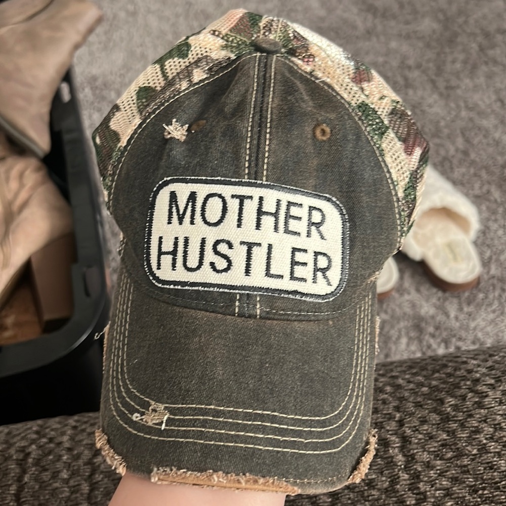 Wild Oates “mother hustler” hat. Adjustable. Army green/camo.